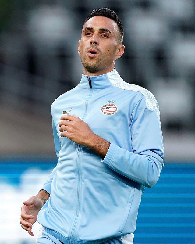 赛前尼斯备战荷甲，手感冰凉细节曝光，赛场秩序良好，更衣室氛围转暖-ayx