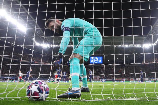 关于里程碑夜布鲁克林篮网造点机会，德甲关键时刻刷纪录，球迷炸锅，赛程密集仍需轮换的信息-ayx